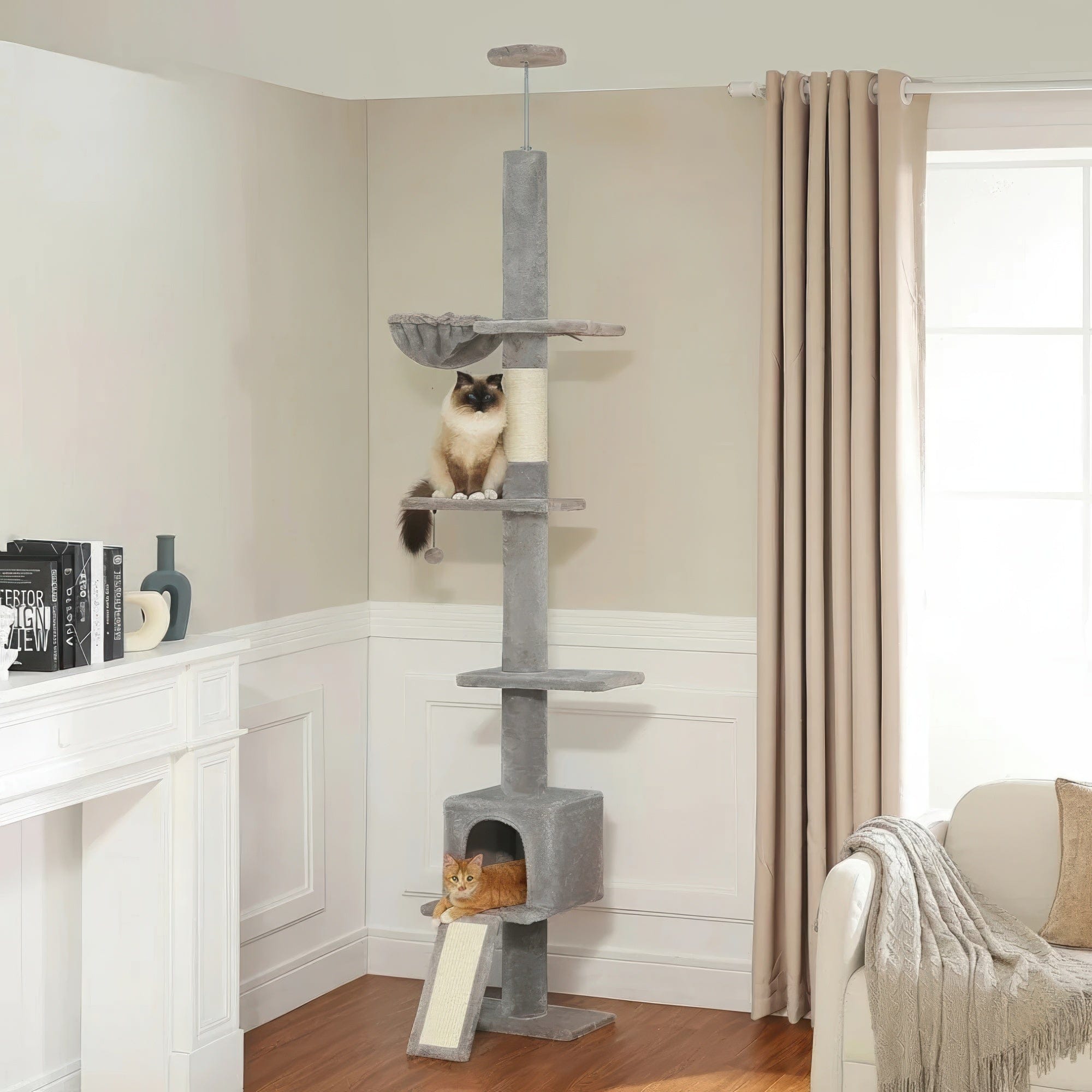 Arbre à chat plafond gris