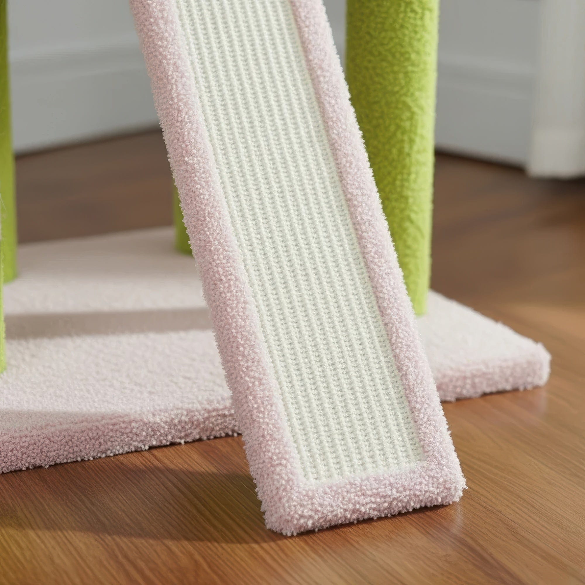 Arbre à chat plafond kaki